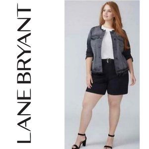 🌸 LANE BRYANT BELTED WALKING SHORTS